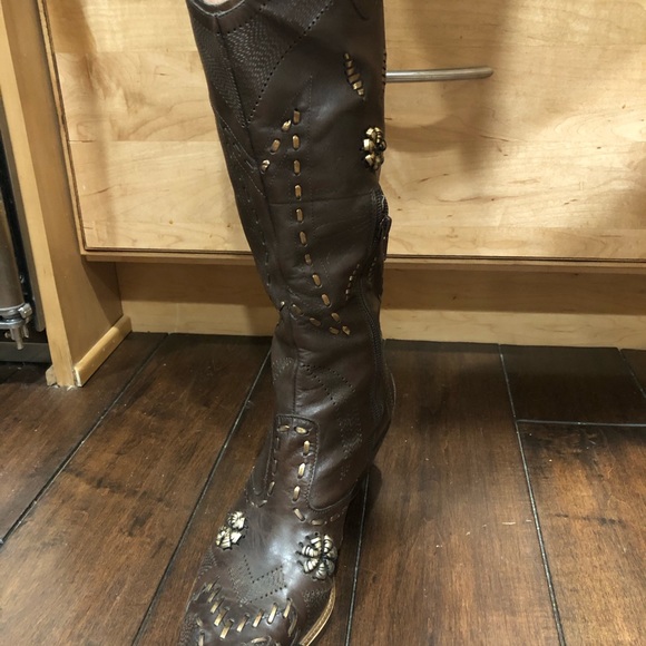 BCBG 100% Leather Cowboy Boots - Picture 3 of 4